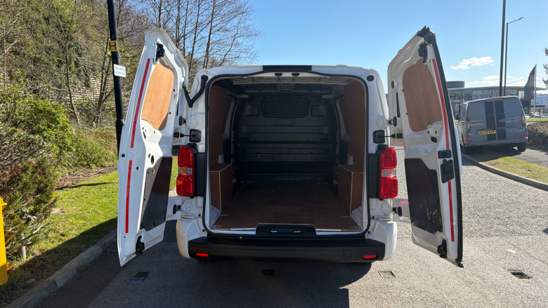 Vauxhall Vivaro L2 Diesel 2900 1.5d 100PS Sportive H1 Van